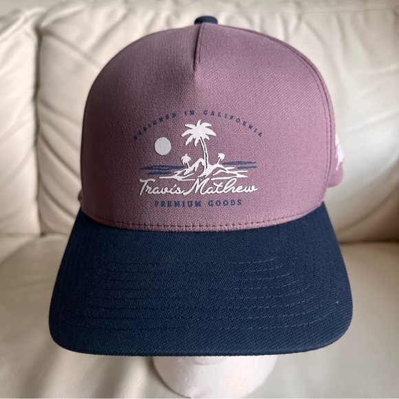 Travis Mathew Golf Hat Snapback Baseball Cap Palm
Trees Island Logo - Picture 1 of 5